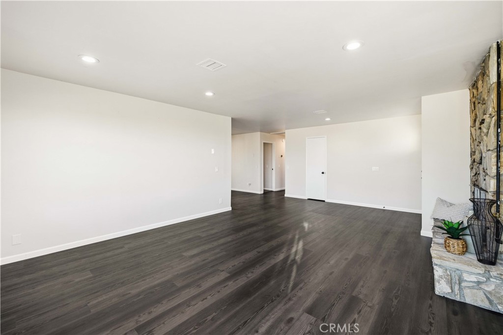 35920 42nd E Property Photo 11