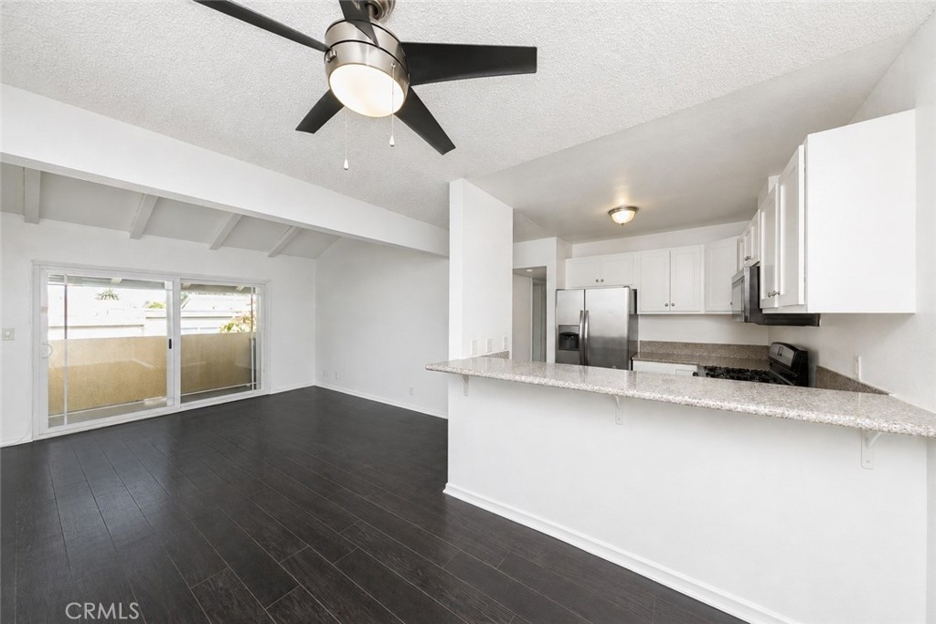 10636 Woodley Avenue 34 Property Photo 4