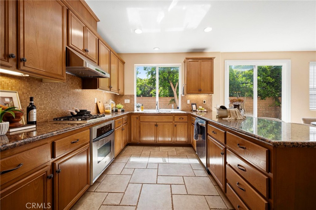 8501 Browns Creek Ln Property Photo 11