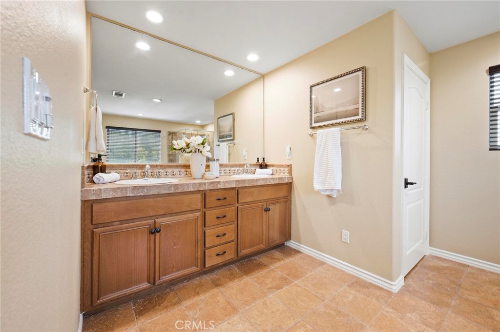 8501 Browns Creek Ln Property Photo 34