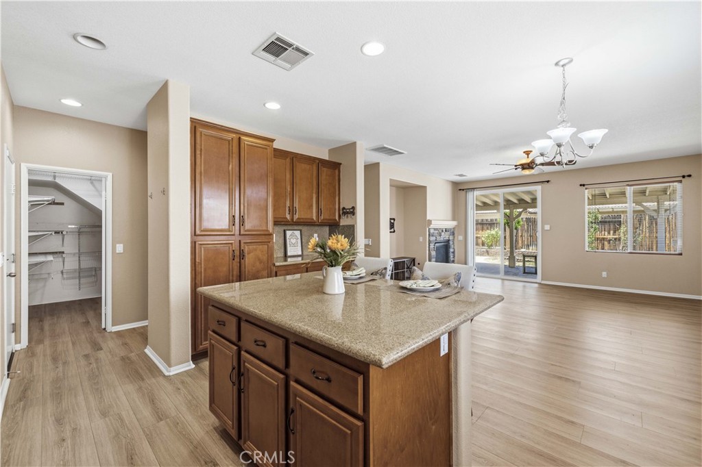 3307 Gemstone Property Photo 17