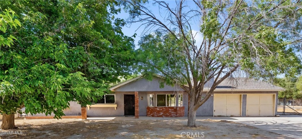 10157 E Avenue R8 Property Photo 1