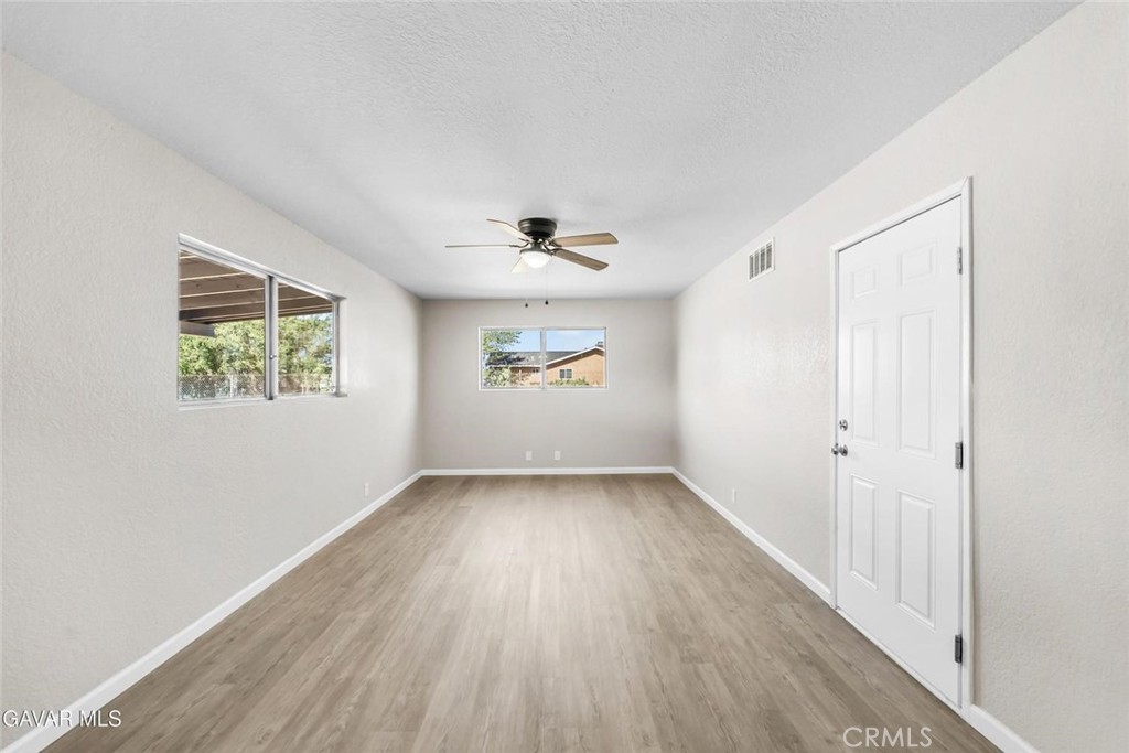 10157 E Avenue R8 Property Photo 23