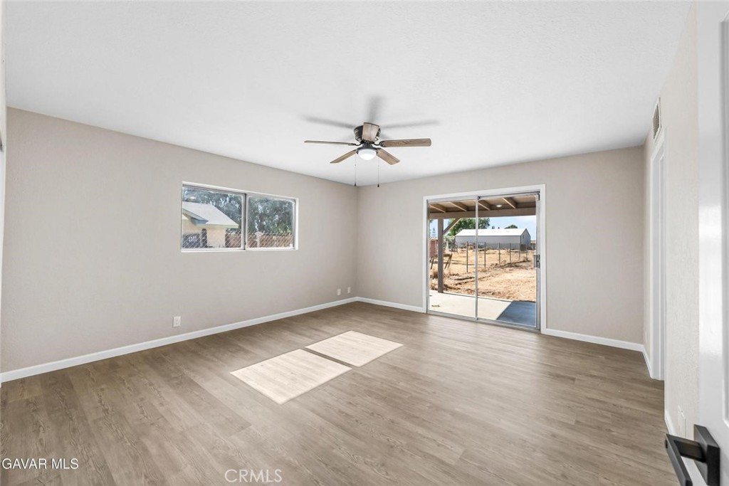 10157 E Avenue R8 Property Photo 30