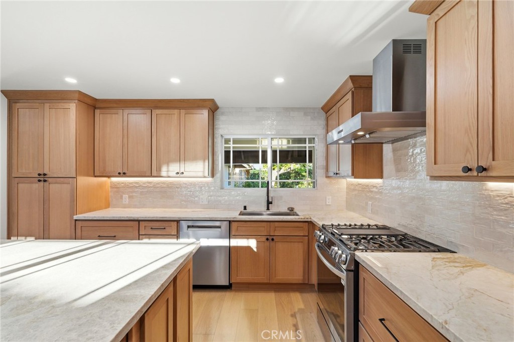 18912 Halsted Street Property Photo 3