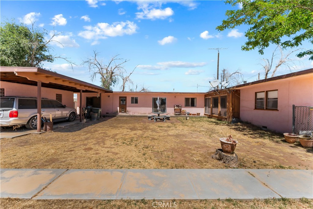 18123 Avenue A Property Photo 16