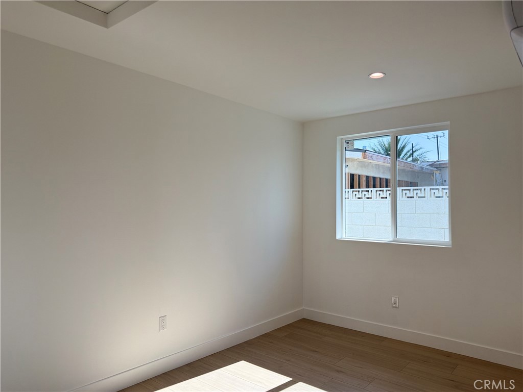 22917 Sherman Way Property Photo 5