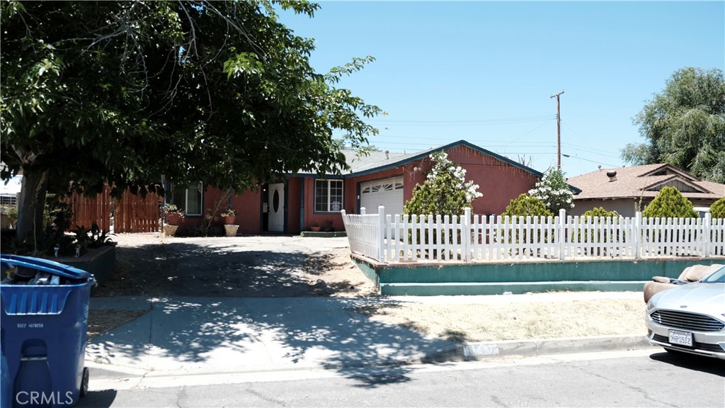 37431 Larkin Avenue Property Photo 2