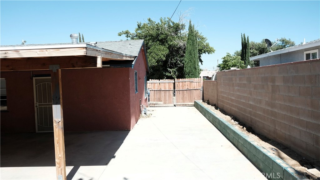 37431 Larkin Avenue Property Photo 14