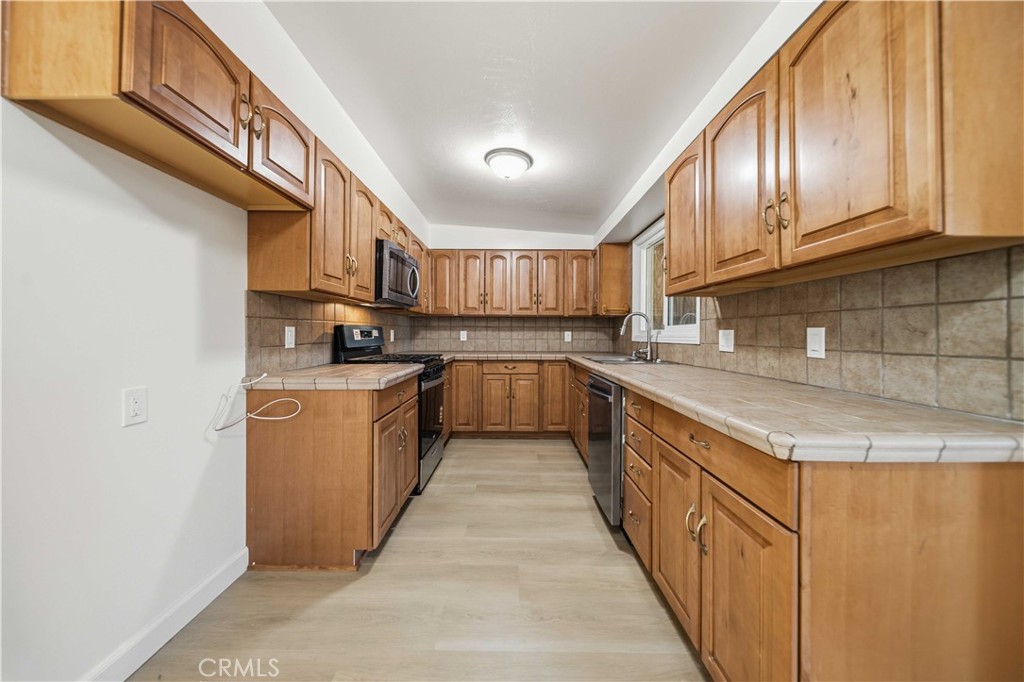 24285 Sage Property Photo 5