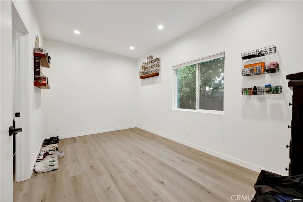 16938 Hartland Street Property Photo 33