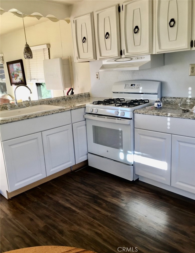 112 Heim Property Photo 8