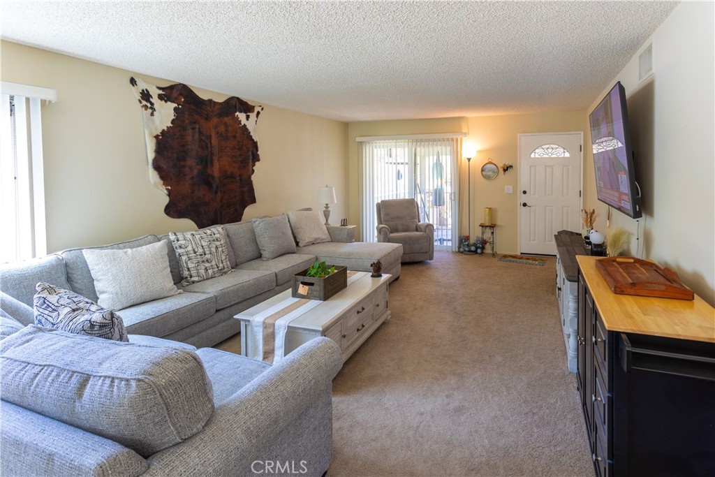 26344 Oak Plain E Property Photo 6