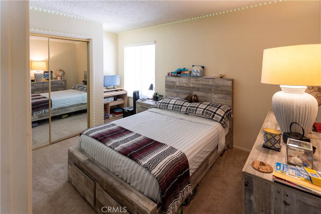 26344 Oak Plain E Property Photo 16