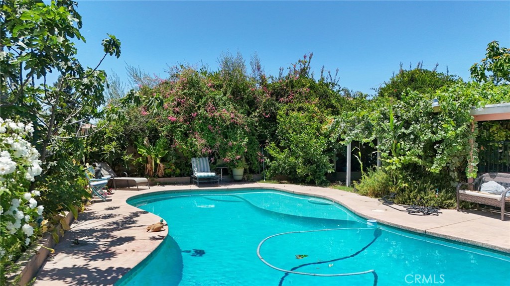 6225 Galanos Court Property Photo 11