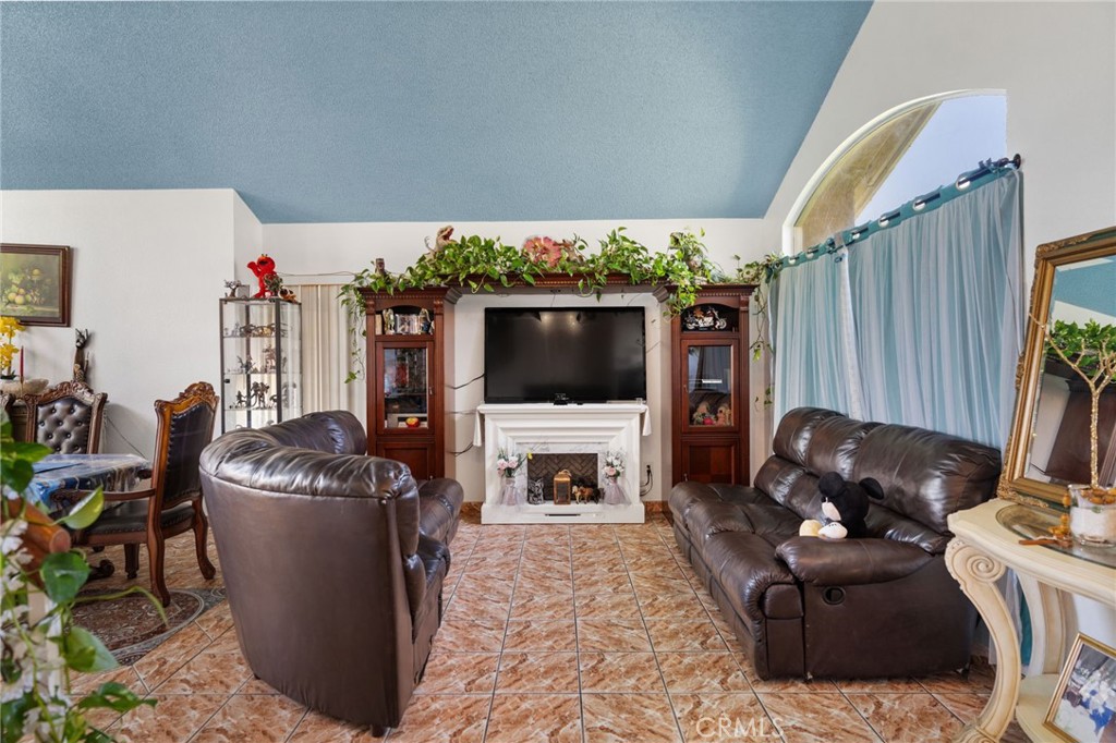 6225 Galanos Court Property Photo 19
