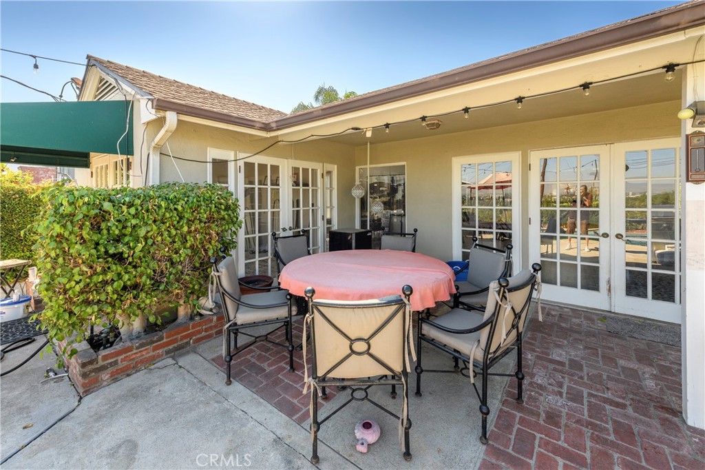 3633 Willowcrest Avenue Property Photo 24