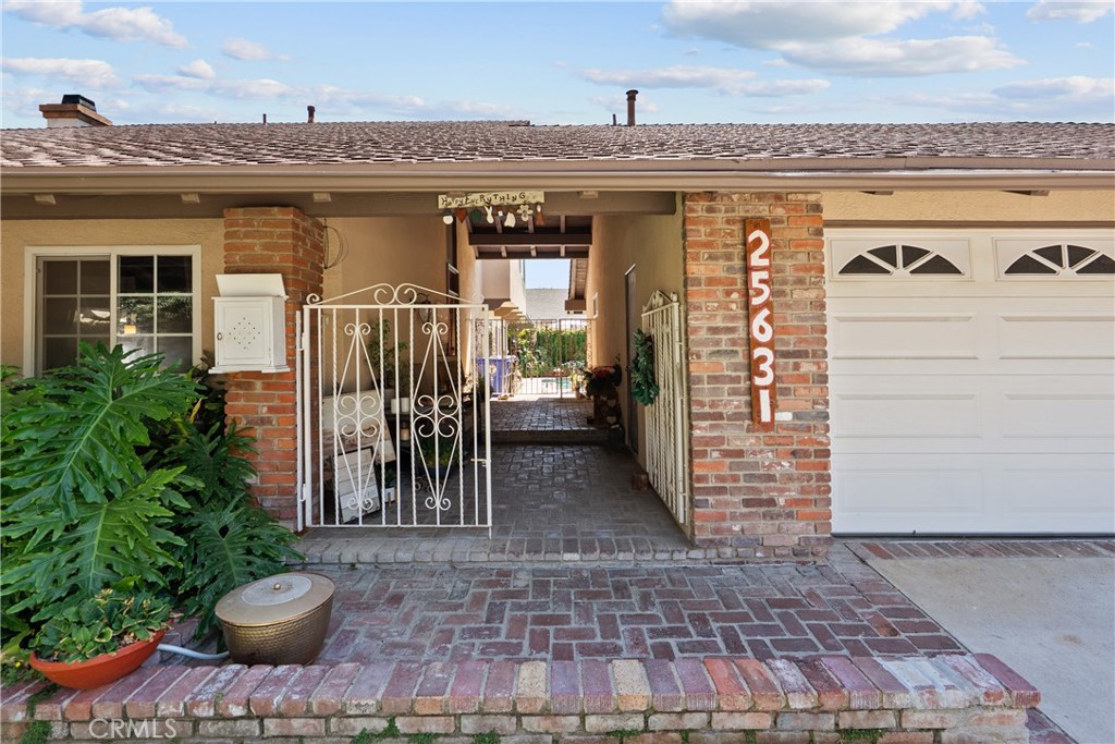 25631 Bellerive Property Photo 2