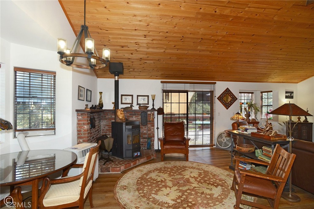 15417 Acacia Property Photo 12