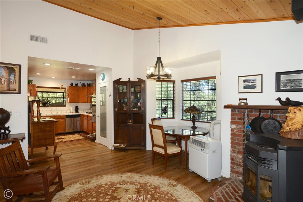 15417 Acacia Property Photo 13