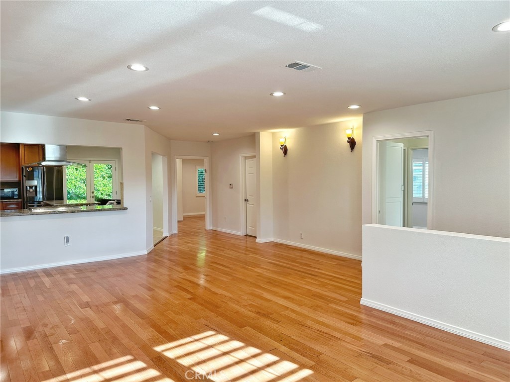 5857 Balcom Avenue Property Photo 5