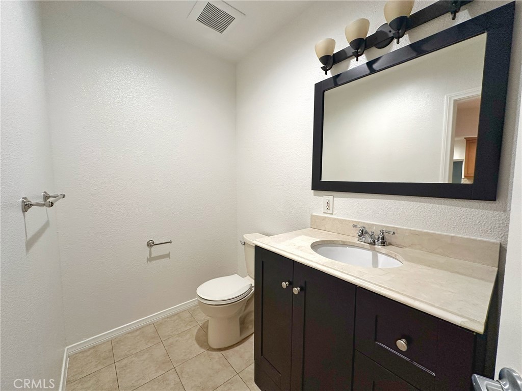 5857 Balcom Avenue Property Photo 24
