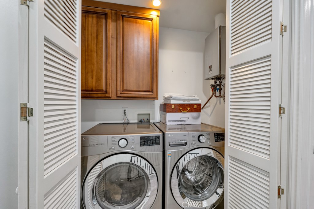 11145 Sunshine Terrace 106 Property Photo 28