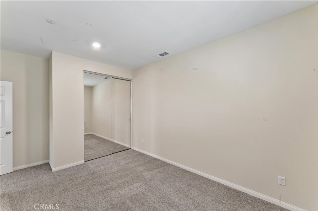 17115 Zion Drive Property Photo 8