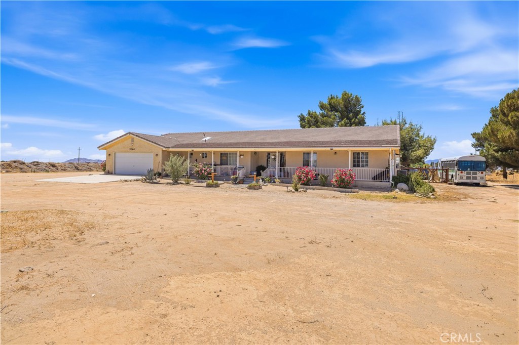 9740 E Avenue G10 Property Photo 2