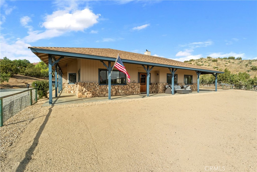 6535 Juniper Crest Road Property Photo 2