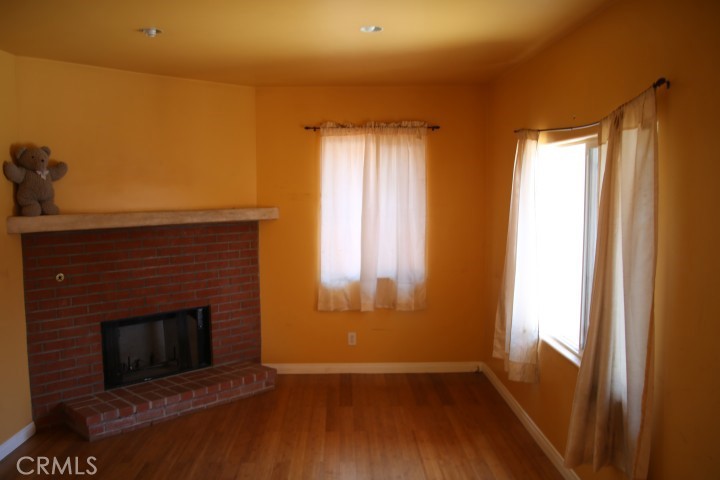 1301 N Mccadden Place Property Photo 3