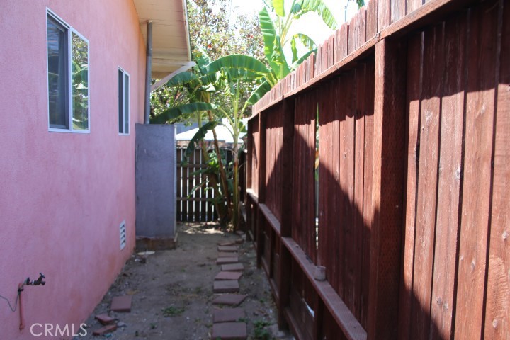 1301 N Mccadden Place Property Photo 12