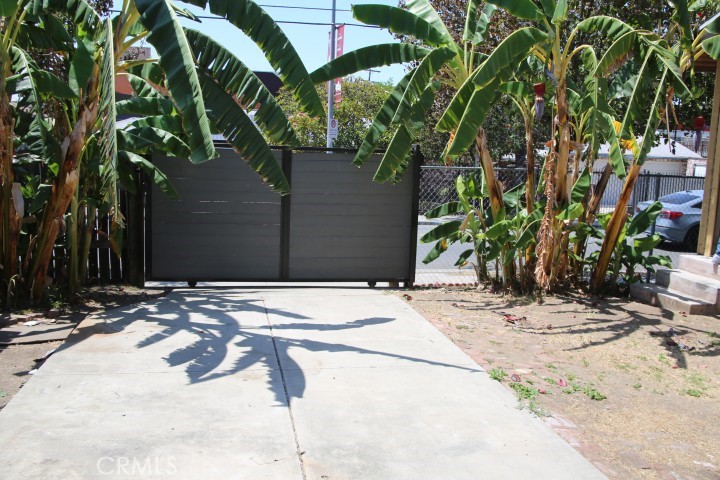 1301 N Mccadden Place Property Photo 22