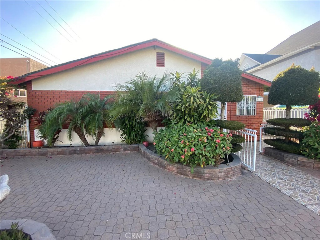 3111 Halldale Ave. Property Photo 1