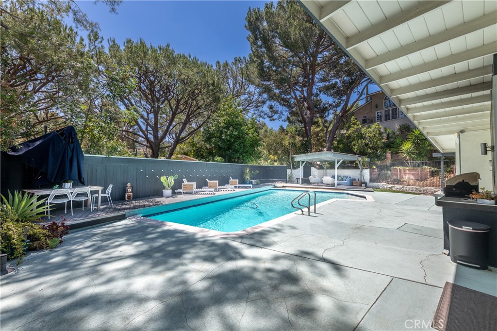 15626 Royal Ridge Property Photo 31