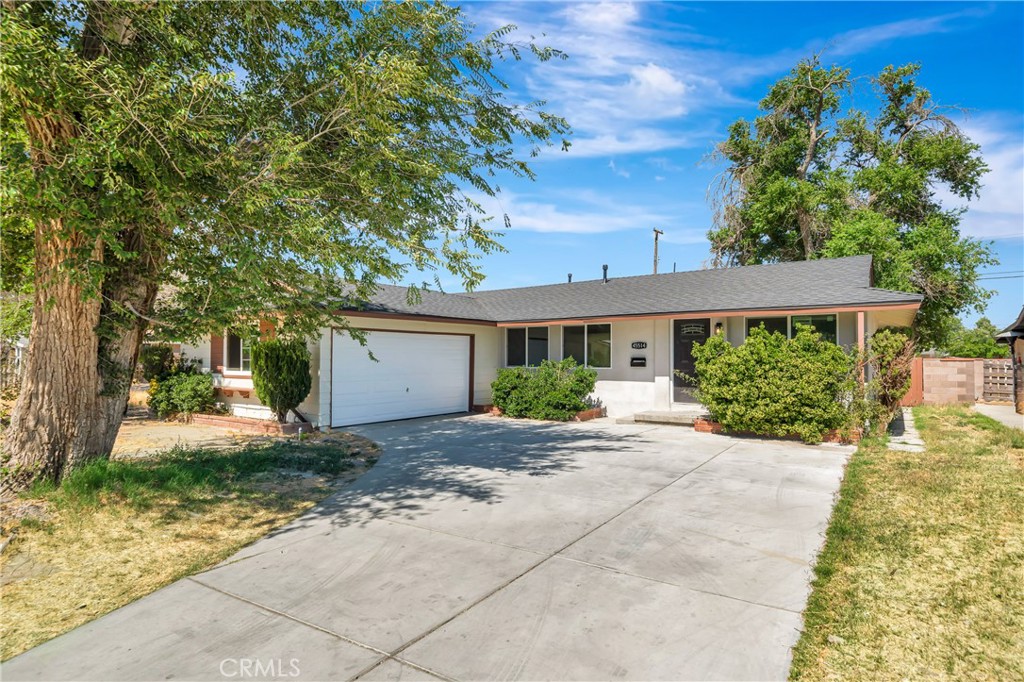 45514 11th Street W Property Photo 2