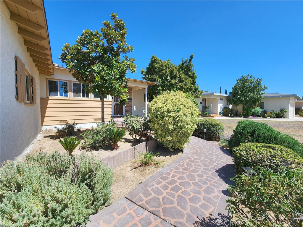 9956 Gaviota Avenue Property Photo 4