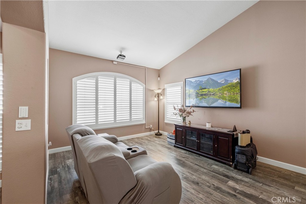 42443 Breeze Property Photo 5