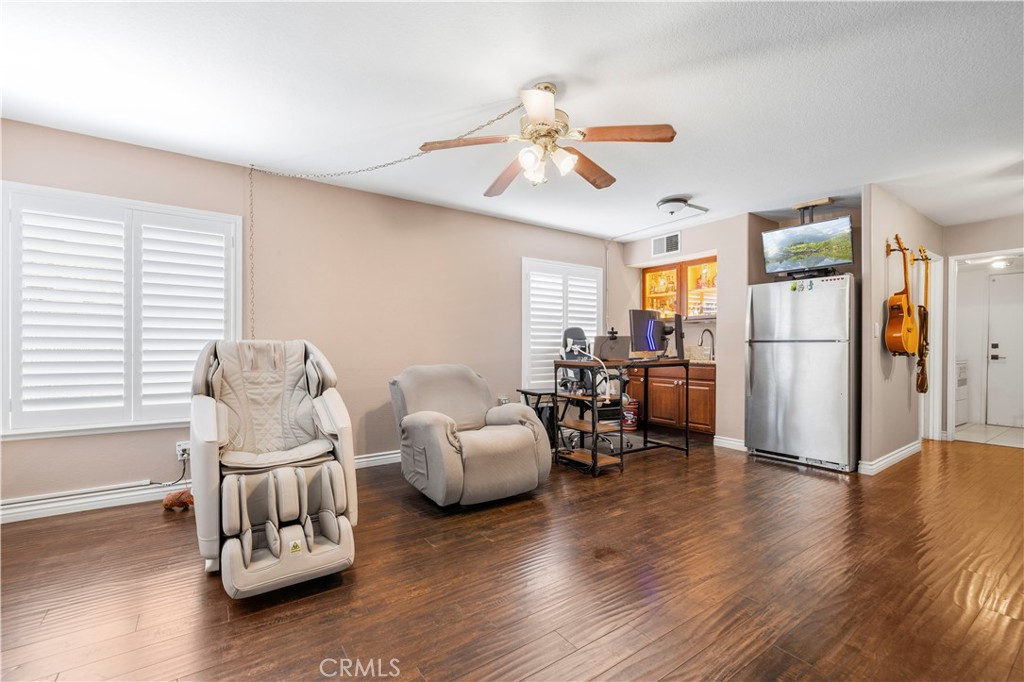 42443 Breeze Property Photo 11