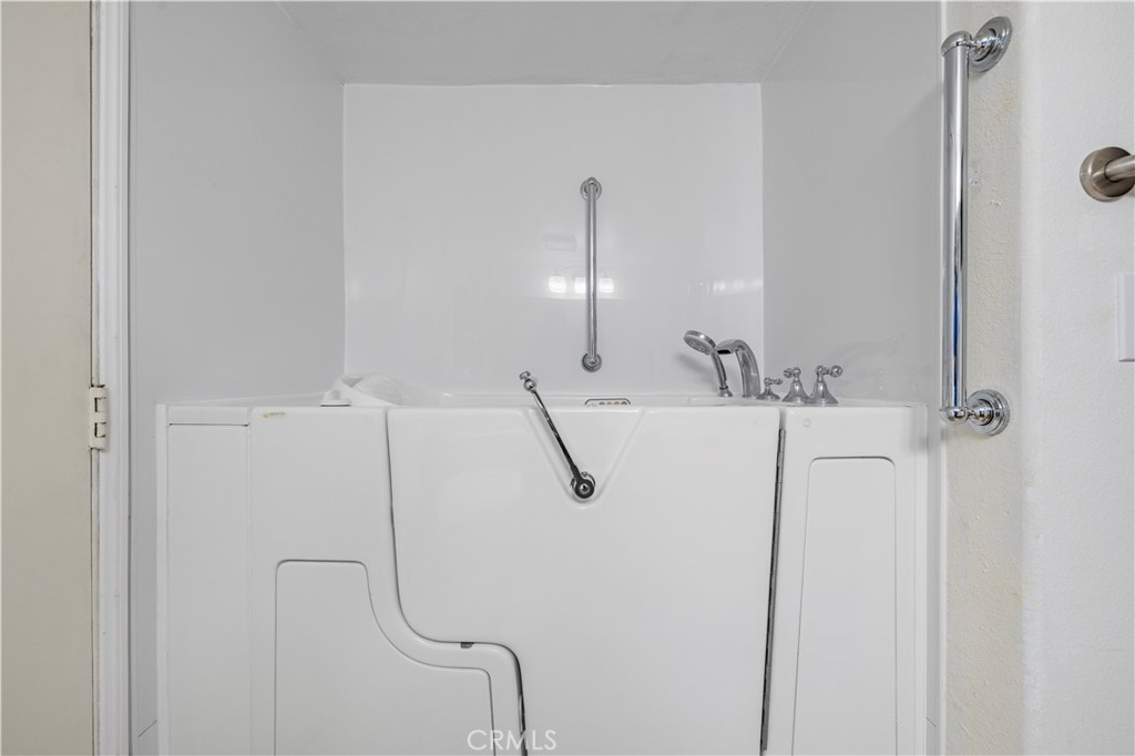 42443 Breeze Property Photo 17