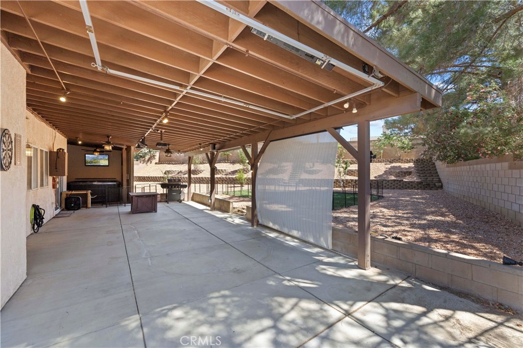 42443 Breeze Property Photo 43