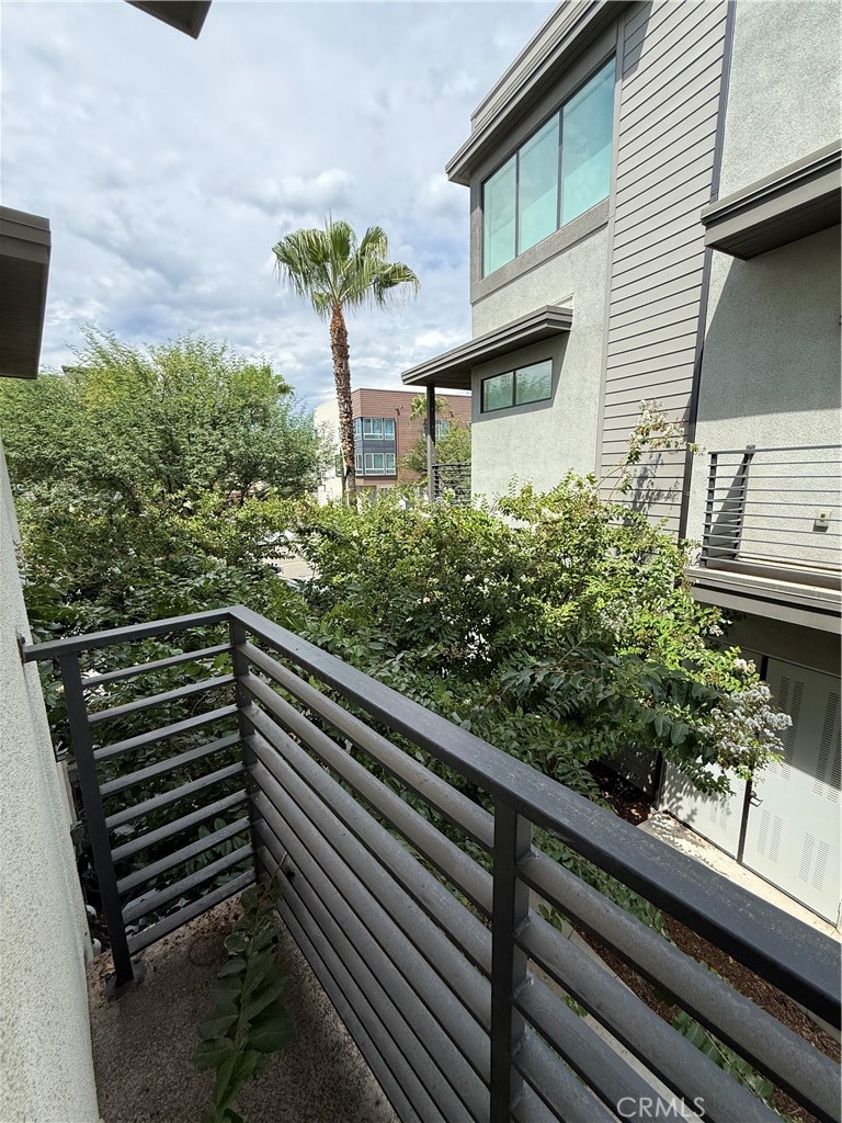 9618 Nova Property Photo 3