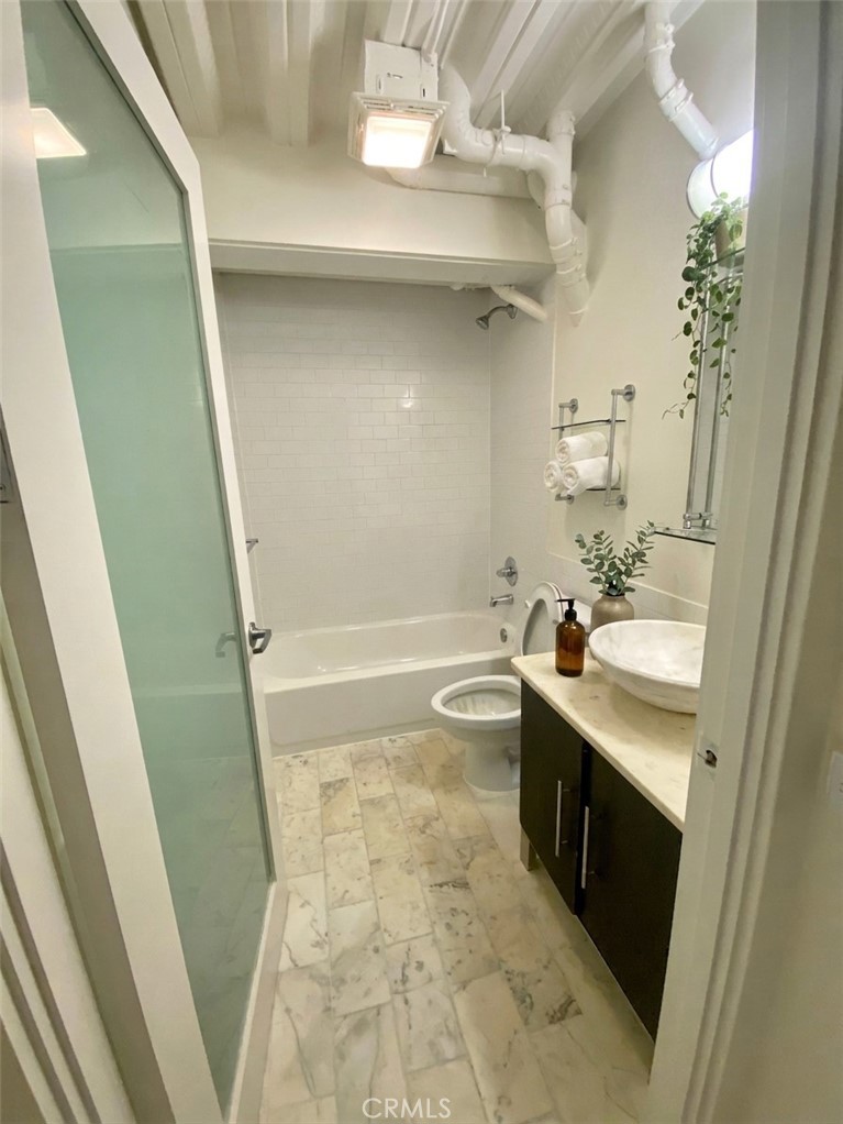 600 S Spring R109 Property Photo 6