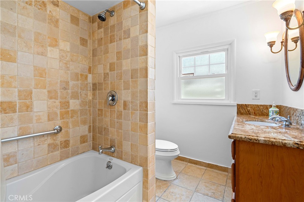 4040 East Boulevard Property Photo 16