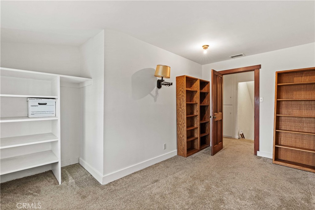 4040 East Boulevard Property Photo 29