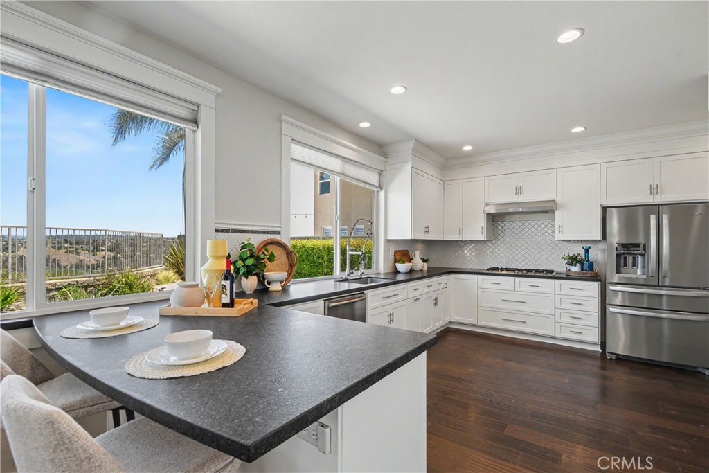 18 Lyon Ridge Property Photo 14