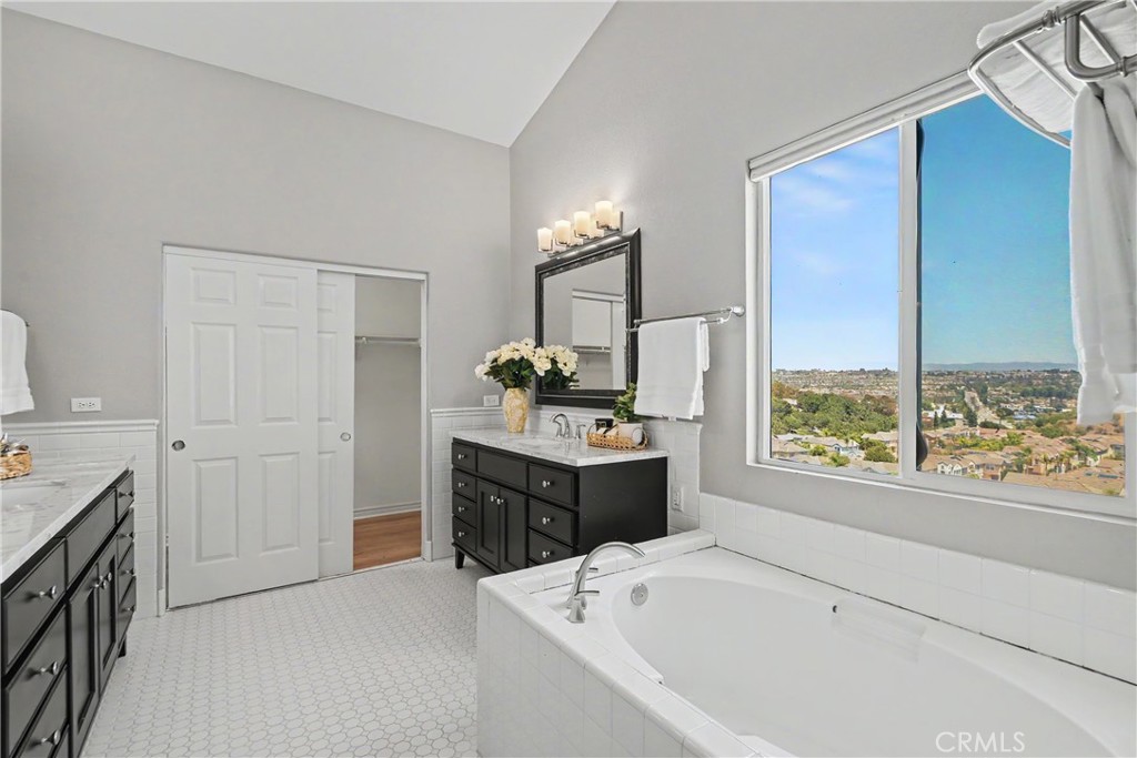 18 Lyon Ridge Property Photo 32