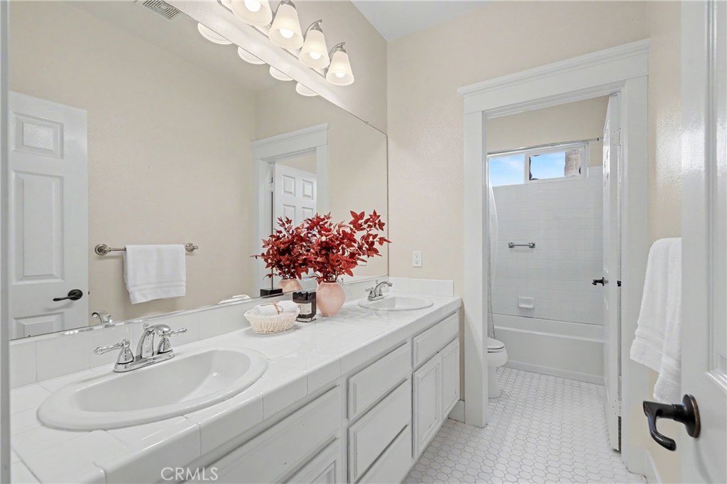 18 Lyon Ridge Property Photo 41