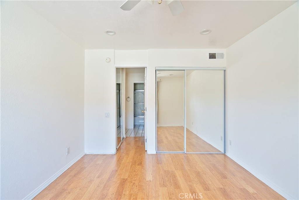 5460 White Oak Avenue E129 Property Photo 6
