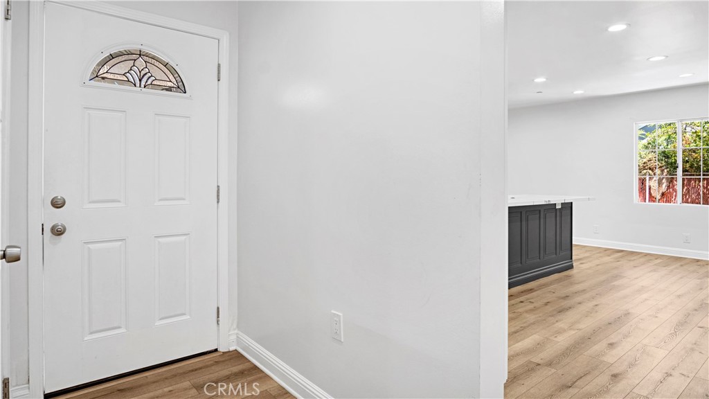7032 Penfield Property Photo 11